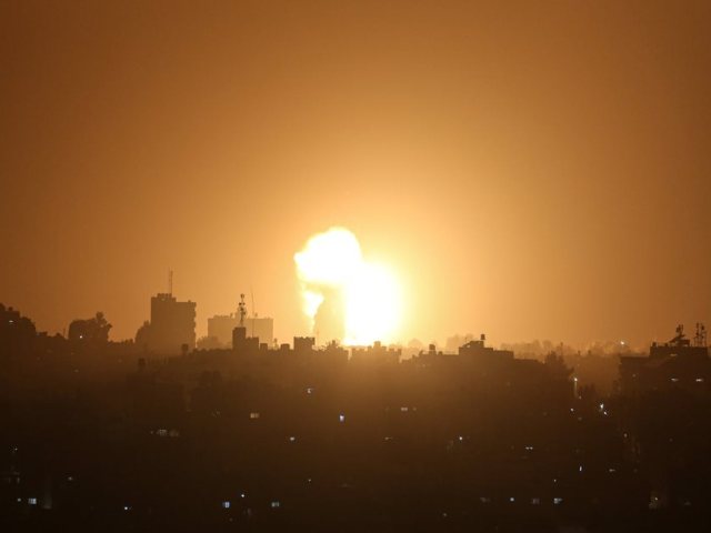 depositphotos צה"ל תוקף בעזה 