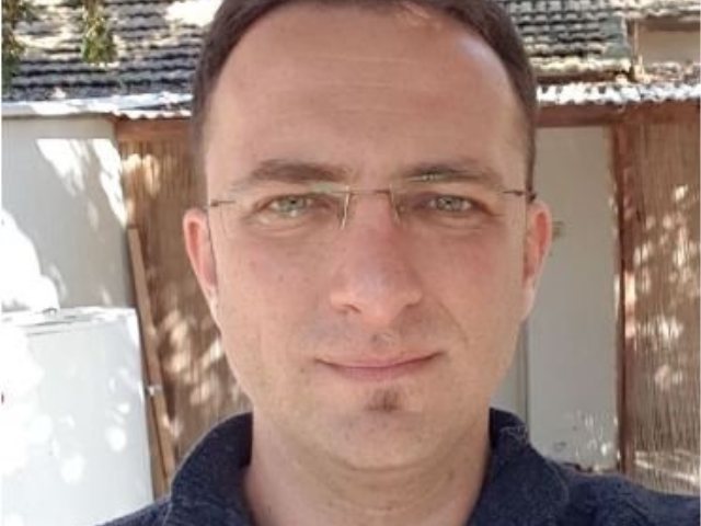 רומן פלוטקין