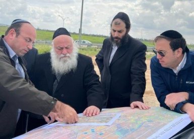 שר השיכון וצוות לשכתו.צילום: דוברות משרד השיכון