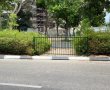 בפאתי רובע ז': בן 5 נפגע קשה בנפילה ממרפסת 