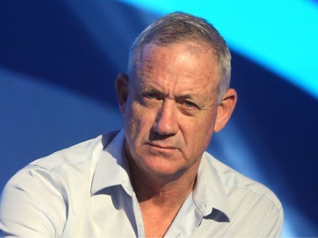 בני גנץ  (צילום: אלכס קולומויסקי)