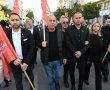 אלפים, בהם מאות עובדי עיריית נס ציונה ותושביה, ליוו  את שירי, אריאל וכפיר ביבס הי"ד בדרכם האחרונה