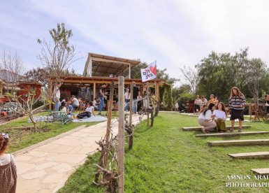 בית קפה מושב תקומה צילום אמנון ארד