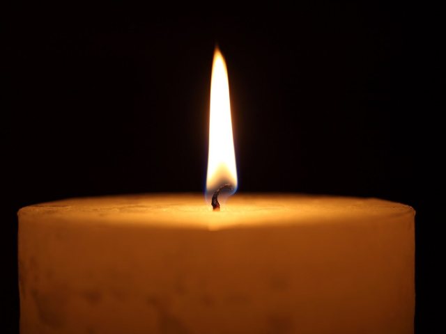 depositphotos נר זיכרון