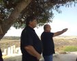 דניאל גיגי ודניאל עטר בסיור בעוטף עזה - צילום קק"ל