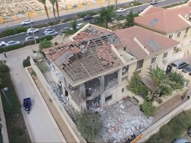 הבית ההרוס. צילום מסך