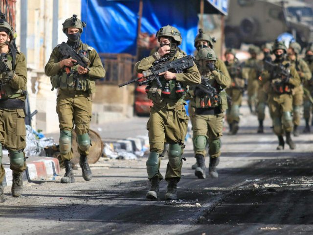 צה"ל ברחובות ג'נין (צילום: AFP)