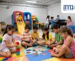 לקראת פסח בגדרה: אוספים משחקים וספרים  ומביאים אור למרחבים המוגנים 