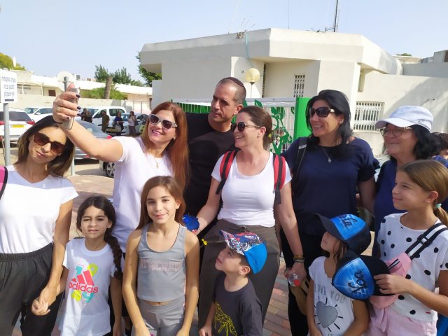 תושבי חוף אשקלון וראש המועצה האזורית חוך אשקלון איתמר רביבו