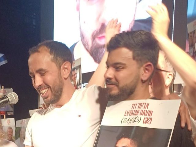 טל שהם שורד השבי עומר ונקרט   קרדיט: דוברות קיבוץ בארי