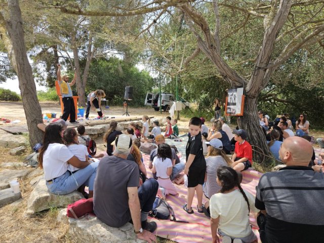  באדיבות המועצה