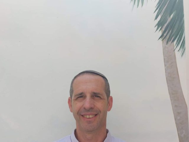 אריאל טנא מועצה אזורית נחל שורק