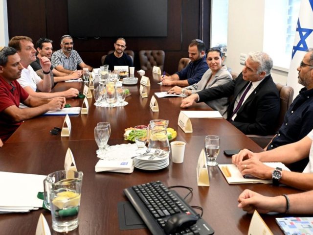 ראש הממשלה עם ראשי הרשויות בעוטף עזה -צילום חיים צח/ לע"מ