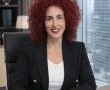 בין אזעקות ללמידה: המנהלת שמובילה תיכון שלם בחוסן ומעצימה דור של נערות מנהיגות