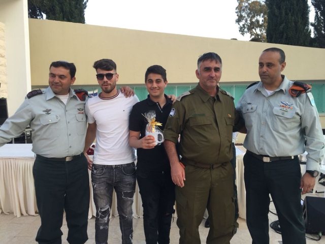 צילום: באדיבות איתן סויסה.  סויסה-שני מימין בתמונה.
