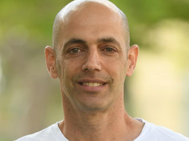 אייל דבורי מקיבוץ בארי מונה למנהל בית הספר היסודי ״שחר אשכול״